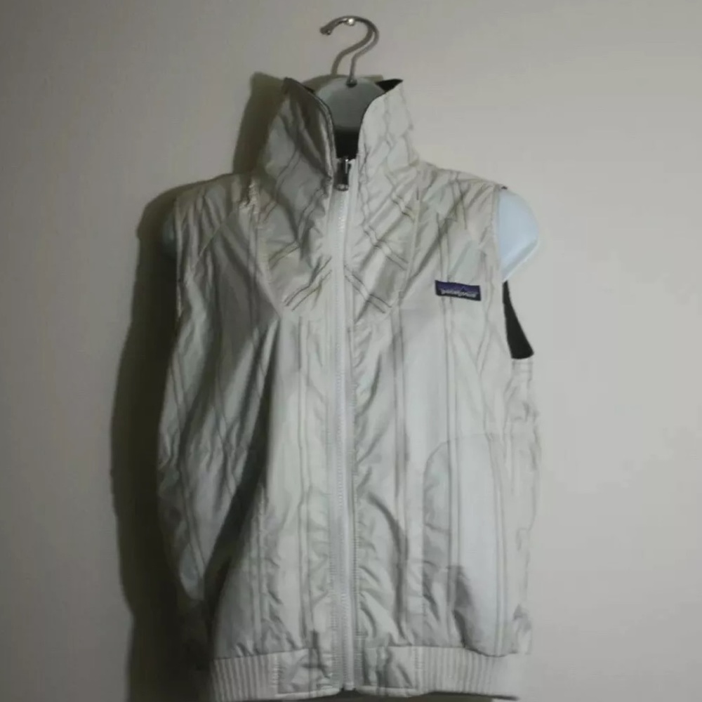 Patagonia reversible stripes Cream white vest